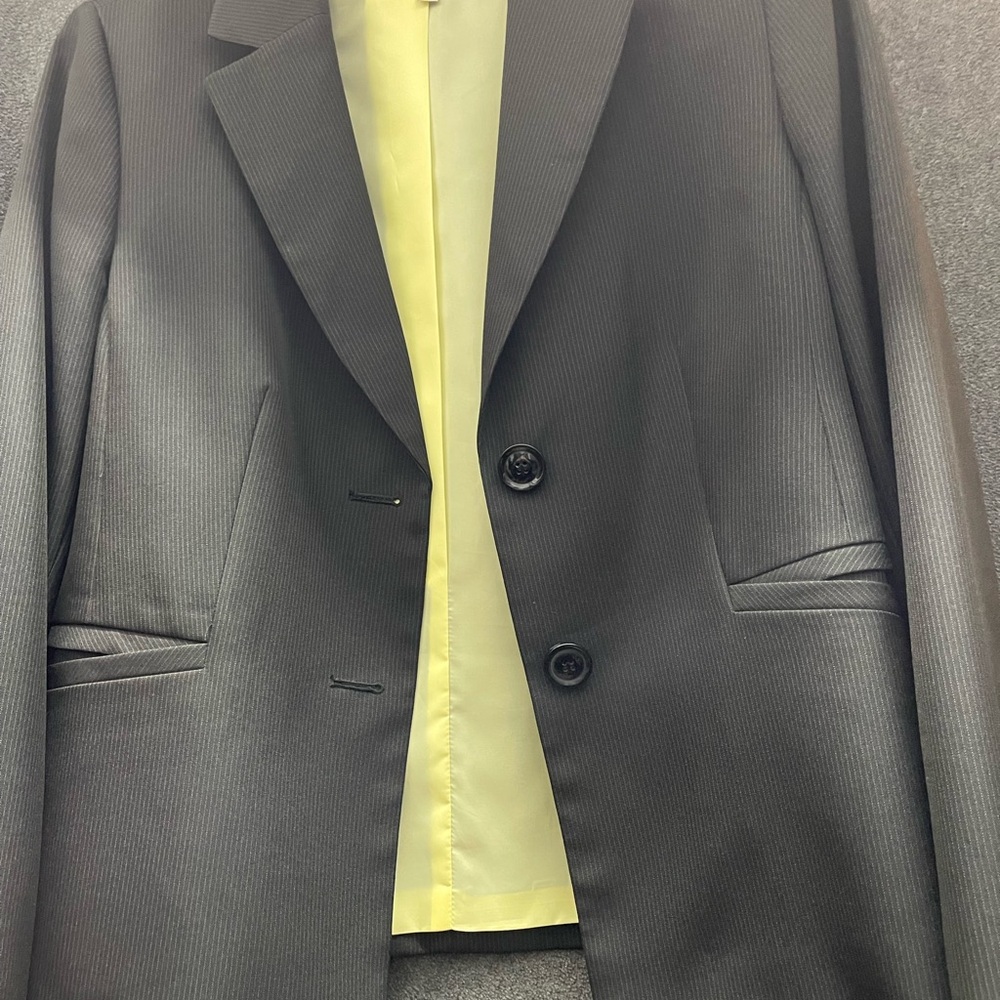 Evan Picone Two-Piece Women's Suit Jacket & Pants - Picture 4 of 4